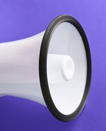 Bild eines Megafons zur Veranschaulichung des Themas "Sprache"